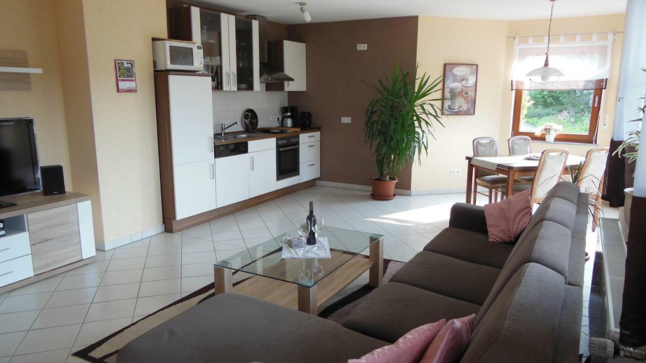 Ferienwohnung Basche Oberzissen Екстериор снимка